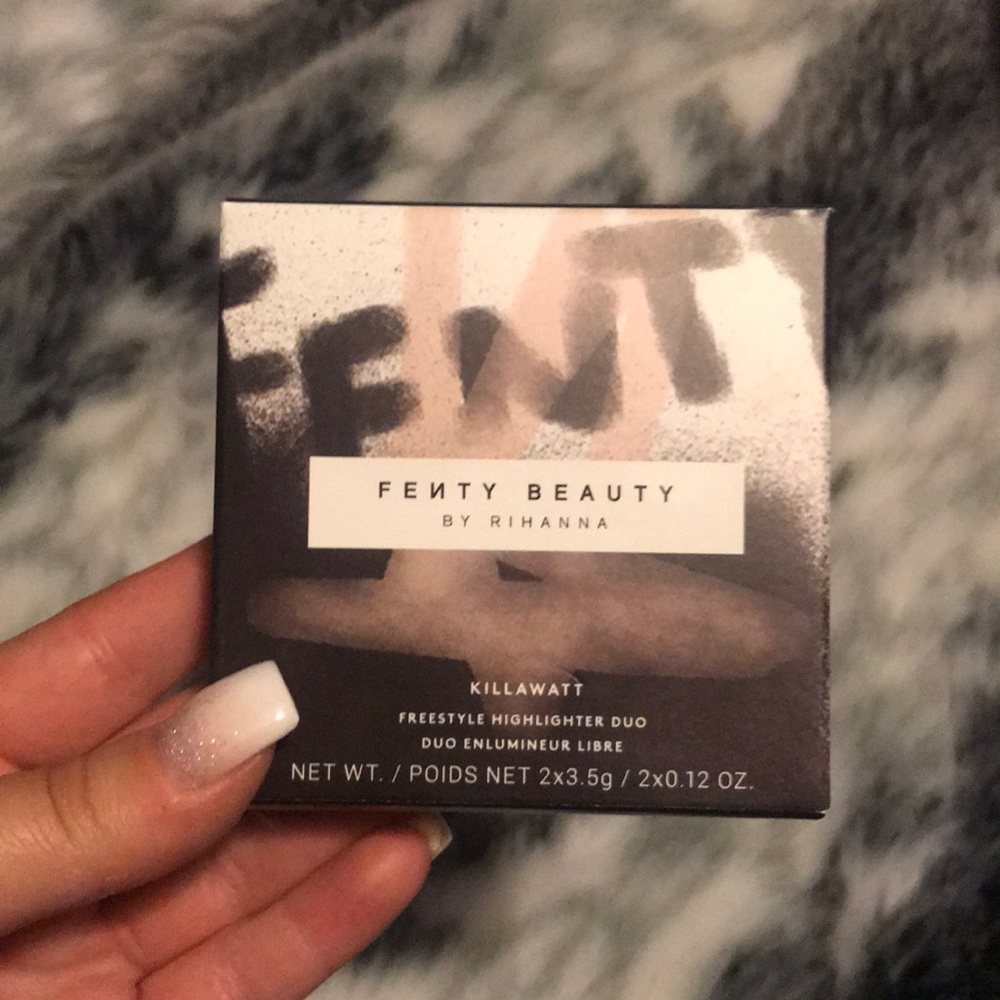 Fenty beauty highlighter